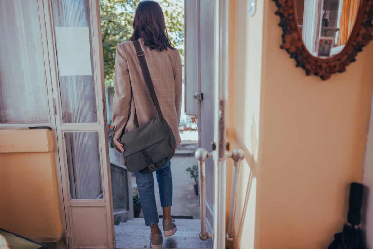 How Many People Are Leaving California